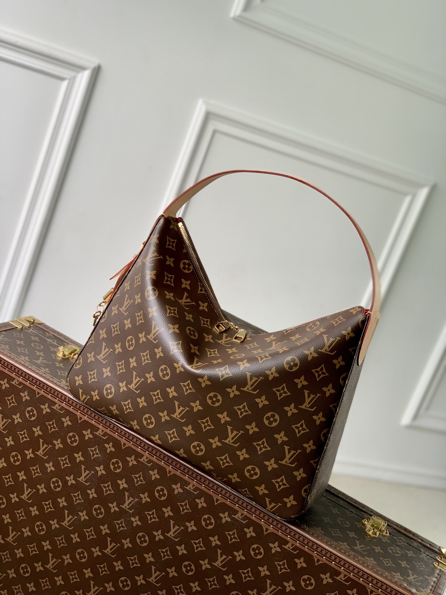 Louis Vuitton Slouchy MM M12098